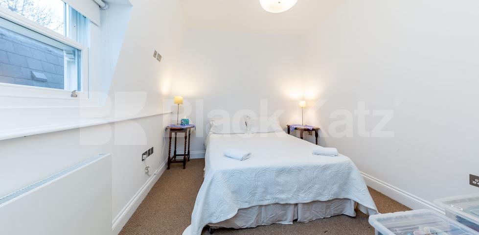 			2 Bedroom, 1 bath, 1 reception Flat			 Hillmarton Road, Caledonian Road